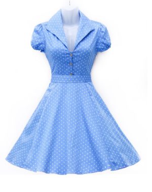 Стиляжное платье голубое в белый горох с рукавами - фонариками.